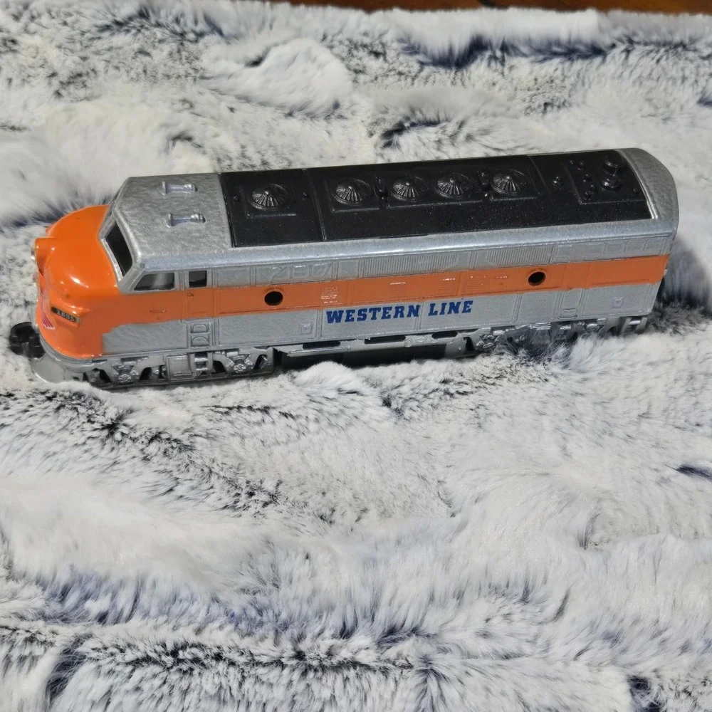Toysmith Western Line Diesel Train Locomotive Orange Silver F-Unit Engine‎